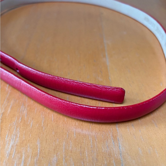 Ellen Tracy skinny red leather belt Medium - Picture 5 of 6
